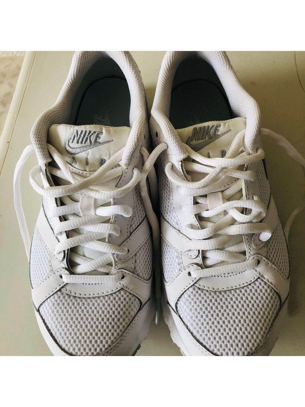 Nike Air Max White Running Sneakers WOMENS 7 Y2K Vibe Retro Athletic Low Top